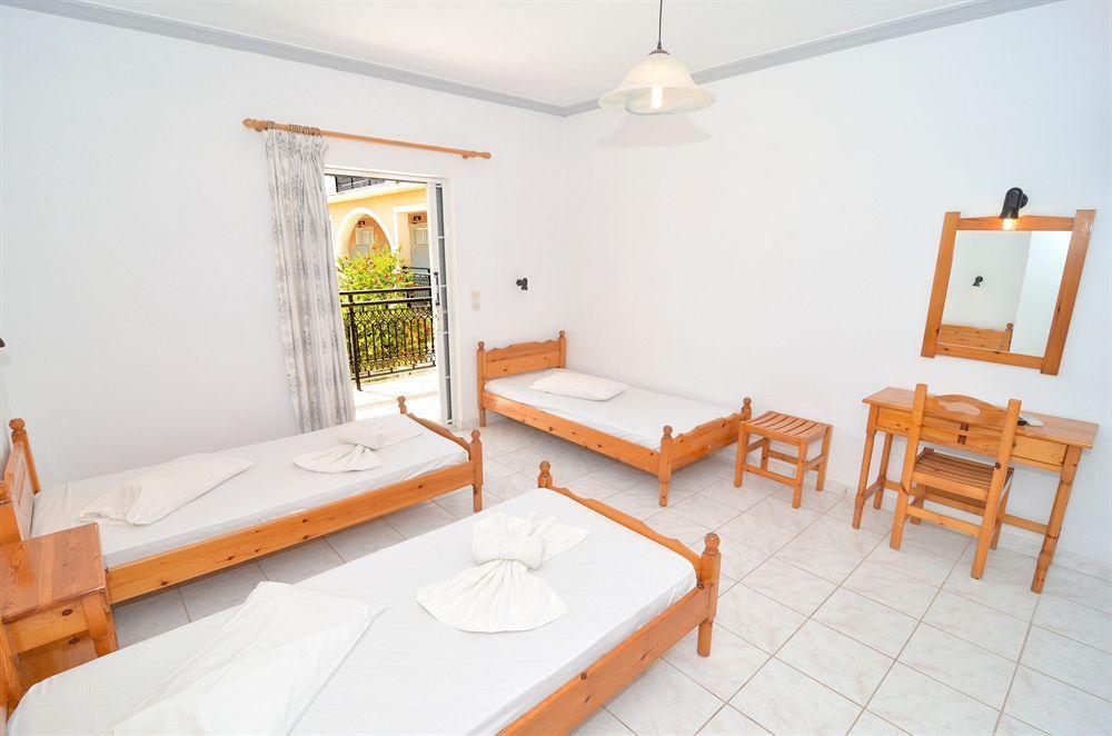 Athina Apartments Zakynthos Exterior foto